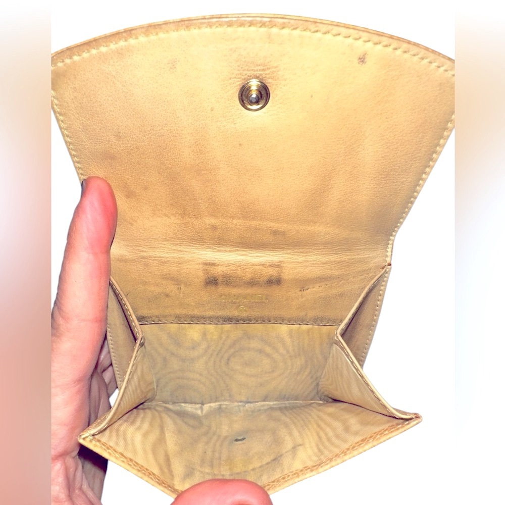Authentic Chanel beige caviar wallet. - Picture 3 of 6